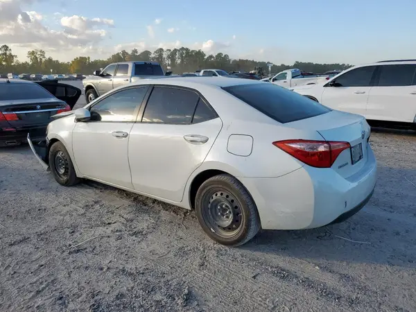 5YFBURHEXHP690102 2017 TOYOTA COROLLA - Image 2