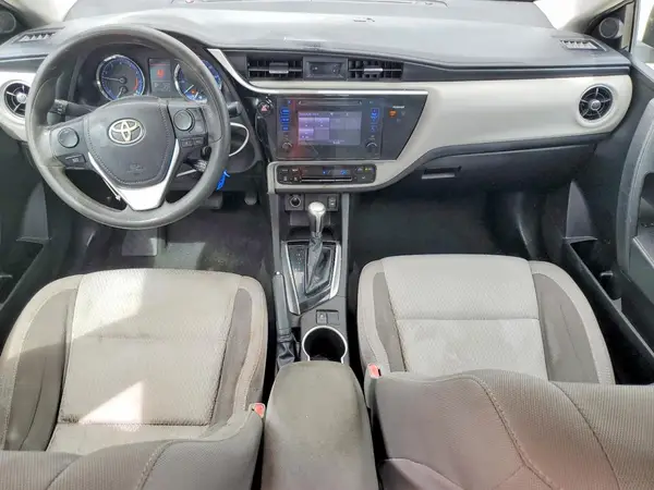 5YFBURHEXHP691136 2017 TOYOTA COROLLA - Image 8