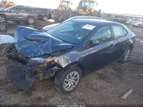5YFBURHEXHP691671 2017 TOYOTA COROLLA - Image 2