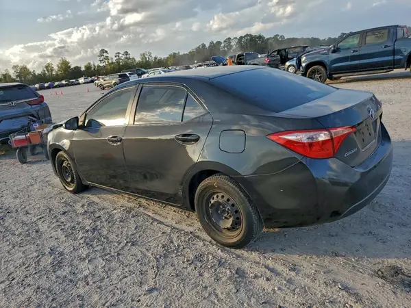 5YFBURHEXHP692951 2017 TOYOTA COROLLA - Image 2