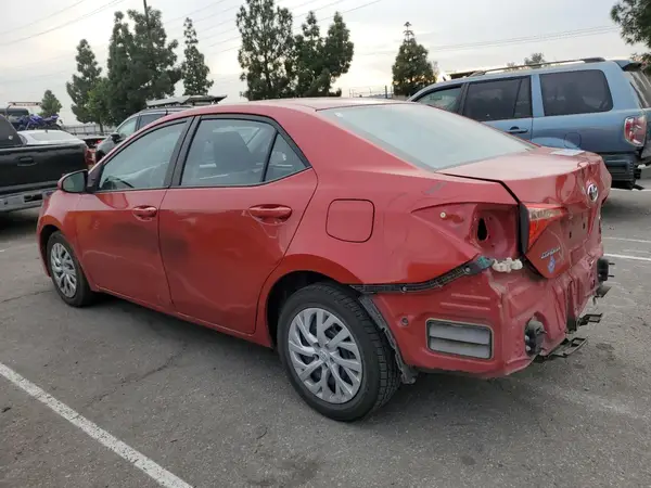 5YFBURHEXHP696370 2017 TOYOTA COROLLA - Image 2