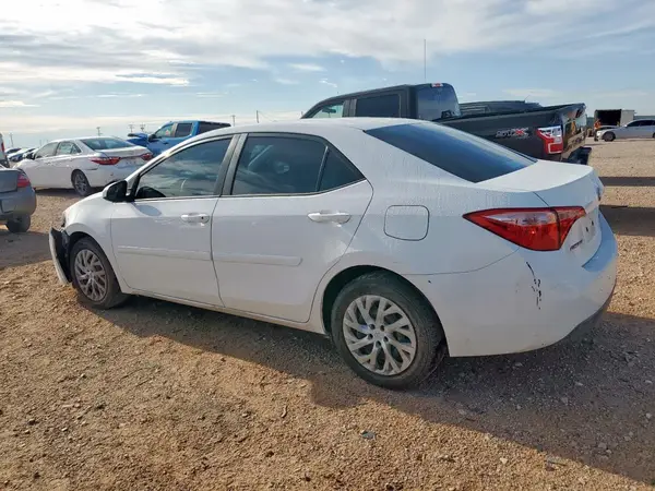 5YFBURHEXHP696711 2017 TOYOTA COROLLA - Image 2
