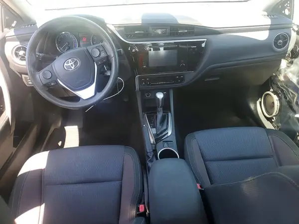 5YFBURHEXHP699866 2017 TOYOTA COROLLA - Image 8