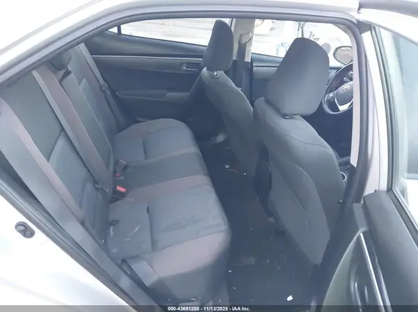 5YFBURHEXHP700580 2017 TOYOTA COROLLA - Image 8
