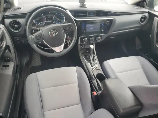 5YFBURHEXHP701079 2017 TOYOTA COROLLA - Image 8