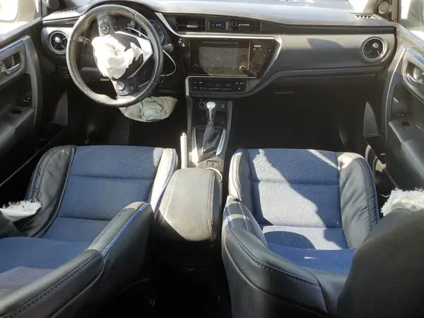 5YFBURHEXHP701390 2017 TOYOTA COROLLA - Image 8
