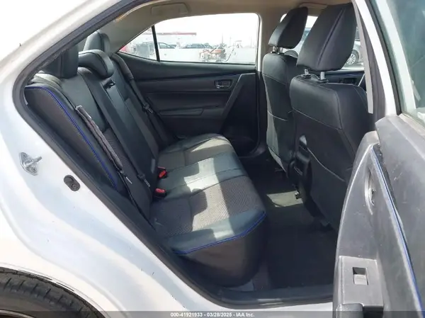 5YFBURHEXHP703091 2017 TOYOTA COROLLA - Image 8