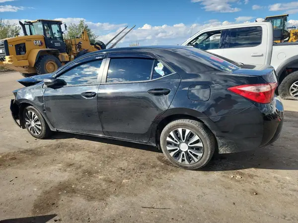 5YFBURHEXHP703494 2017 TOYOTA COROLLA - Image 2