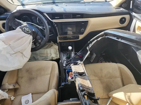 5YFBURHEXHP703494 2017 TOYOTA COROLLA - Image 8