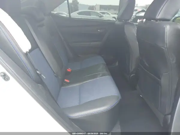5YFBURHEXHP706590 2017 TOYOTA COROLLA - Image 8