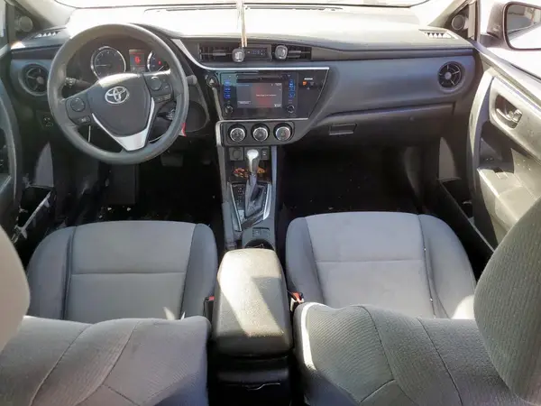 5YFBURHEXHP706718 2017 TOYOTA COROLLA - Image 8