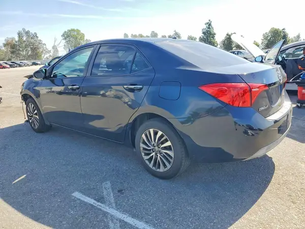 5YFBURHEXHP708811 2017 TOYOTA COROLLA - Image 2