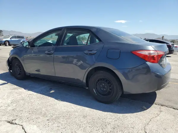 5YFBURHEXHP710557 2017 TOYOTA COROLLA - Image 2