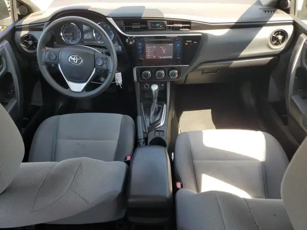 5YFBURHEXHP710557 2017 TOYOTA COROLLA - Image 8