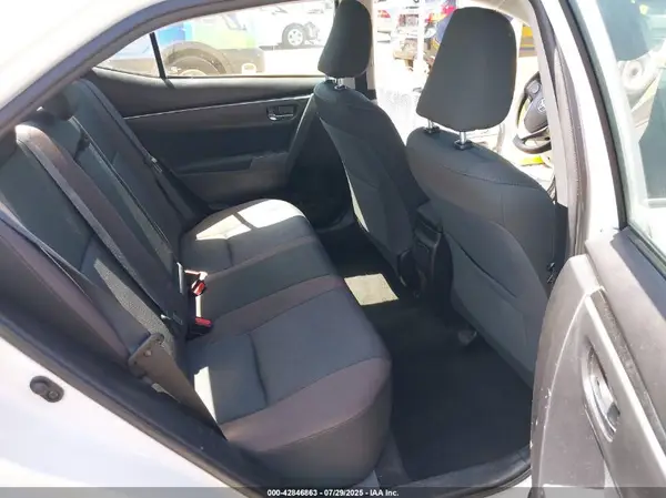 5YFBURHEXHP710669 2017 TOYOTA COROLLA - Image 8