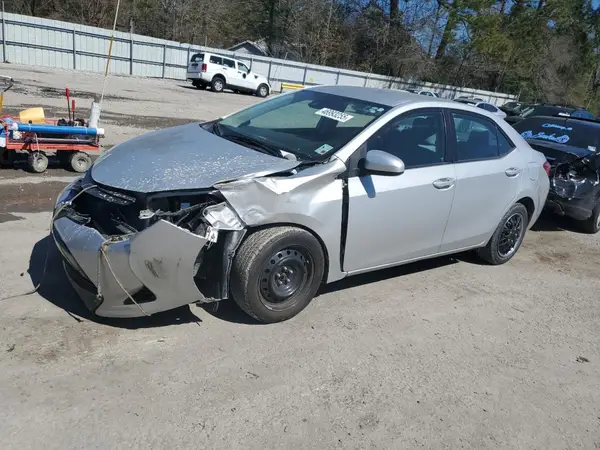 5YFBURHEXHP710848 2017 TOYOTA COROLLA - Image 1