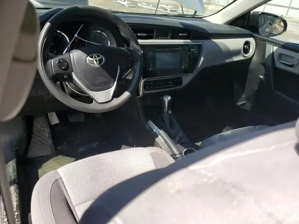 5YFBURHEXHP710848 2017 TOYOTA COROLLA - Image 8