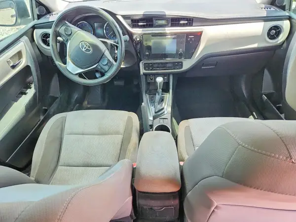 5YFBURHEXHP711174 2017 TOYOTA COROLLA - Image 8