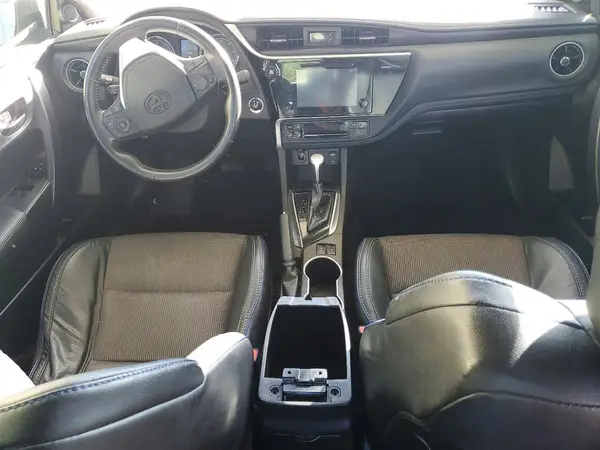 5YFBURHEXHP711918 2017 TOYOTA COROLLA - Image 8