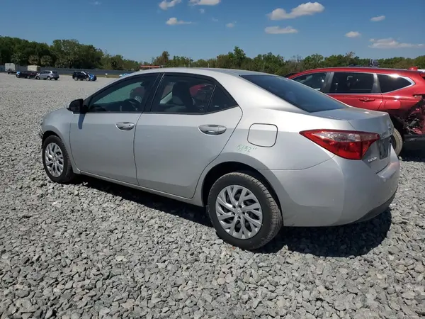 5YFBURHEXHP713801 2017 TOYOTA COROLLA - Image 2