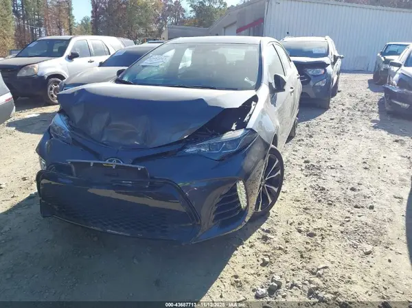 5YFBURHEXHP714429 2017 TOYOTA COROLLA - Image 2