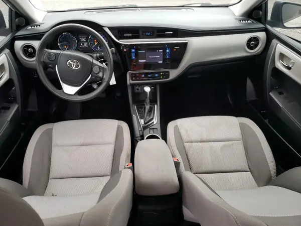 5YFBURHEXHP716438 2017 TOYOTA COROLLA - Image 8