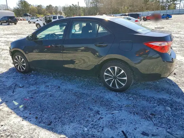 5YFBURHEXHP718092 2017 TOYOTA COROLLA - Image 2