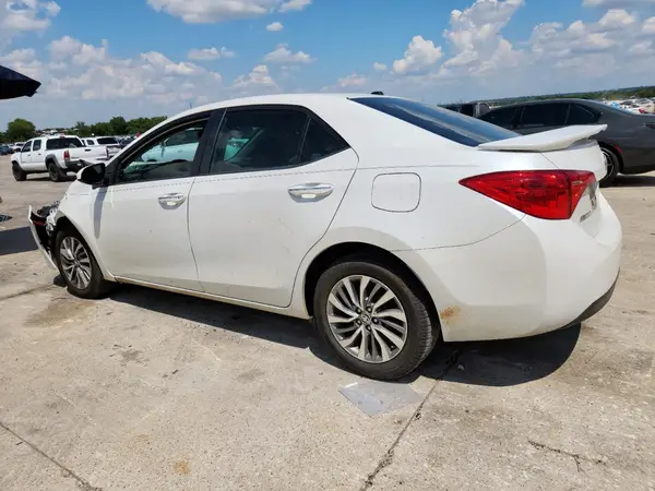 5YFBURHEXHP718500 2017 TOYOTA COROLLA - Image 2
