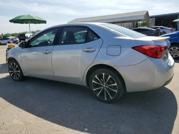 5YFBURHEXHP719534 2017 TOYOTA COROLLA - Image 2
