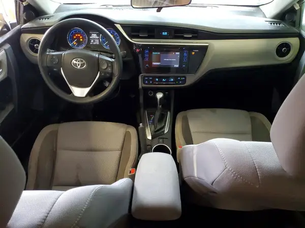5YFBURHEXHP720621 2017 TOYOTA COROLLA - Image 8