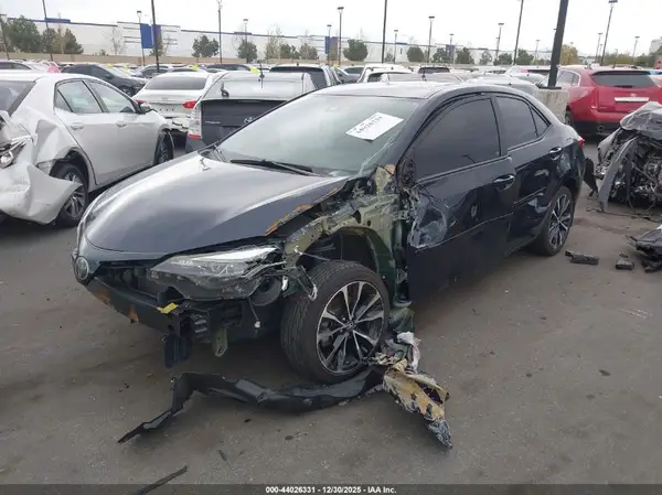 5YFBURHEXHP721946 2017 TOYOTA COROLLA - Image 2