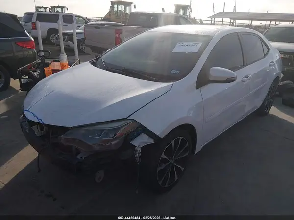 5YFBURHEXHP722188 2017 TOYOTA COROLLA - Image 2