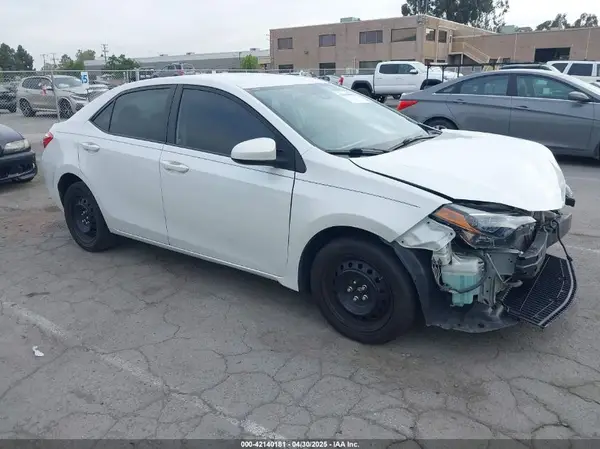 5YFBURHEXHP724653 2017 TOYOTA COROLLA - Image 1
