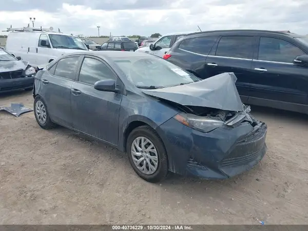 5YFBURHEXHP725429 2017 TOYOTA COROLLA - Image 1