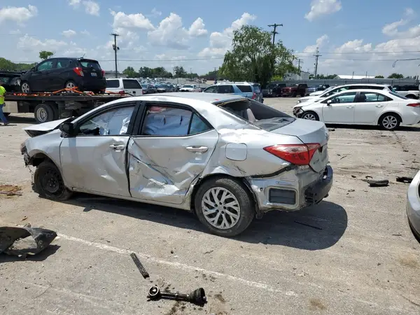 5YFBURHEXHP725530 2017 TOYOTA COROLLA - Image 2