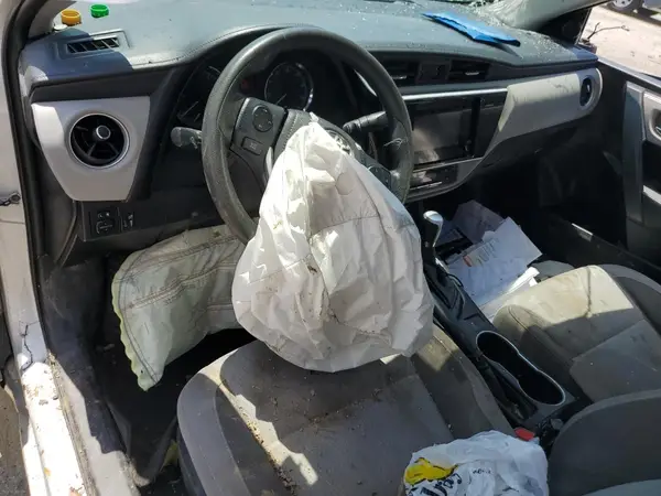 5YFBURHEXHP725530 2017 TOYOTA COROLLA - Image 8