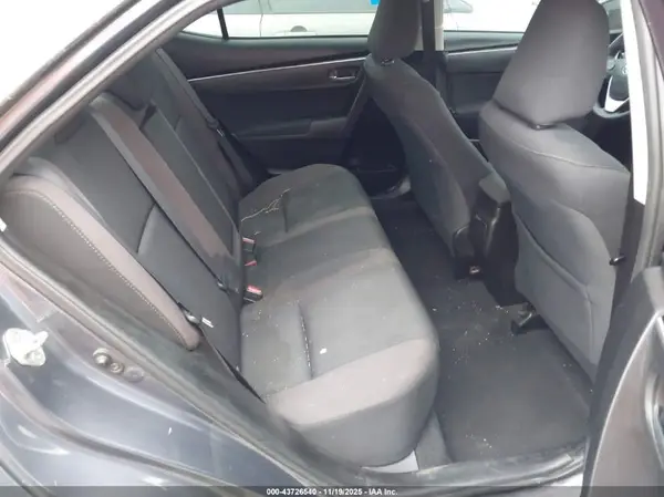 5YFBURHEXHP725818 2017 TOYOTA COROLLA - Image 8