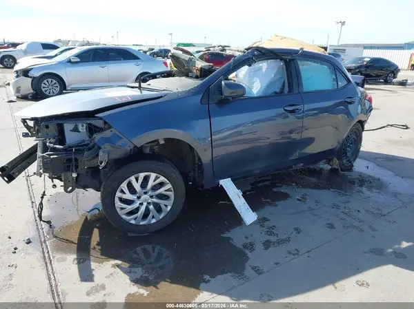 5YFBURHEXHP726354 2017 TOYOTA COROLLA - Image 2