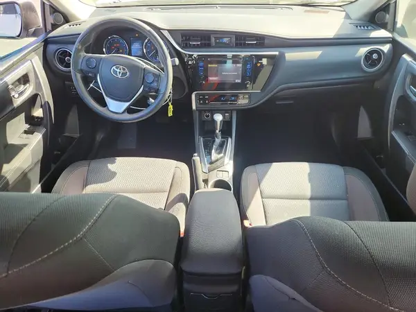5YFBURHEXHP727357 2017 TOYOTA COROLLA - Image 8