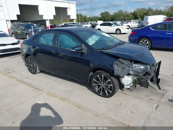 5YFBURHEXHP728122 2017 TOYOTA COROLLA - Image 1