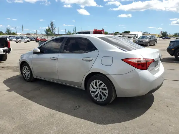 5YFBURHEXHP728833 2017 TOYOTA COROLLA - Image 2