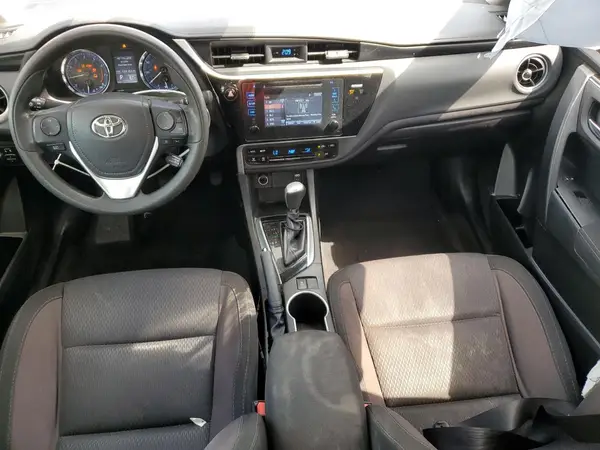 5YFBURHEXHP728833 2017 TOYOTA COROLLA - Image 8