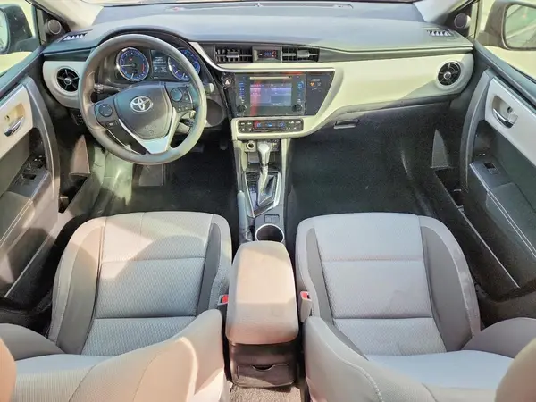 5YFBURHEXHP733207 2017 TOYOTA COROLLA - Image 8