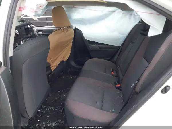 5YFBURHEXHP733823 2017 TOYOTA COROLLA - Image 8