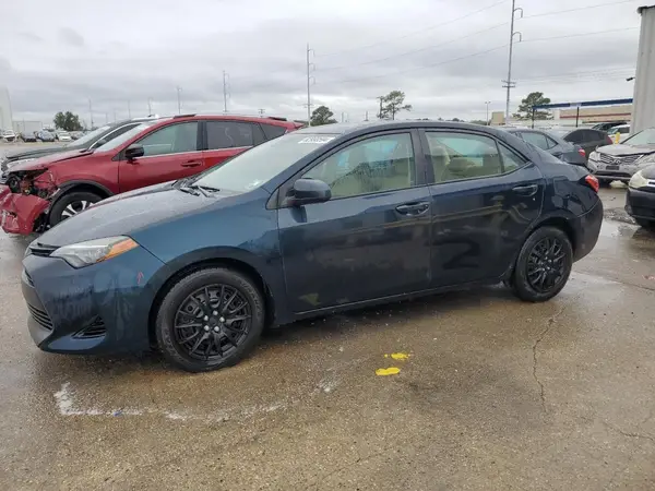 5YFBURHEXHP733918 2017 TOYOTA COROLLA - Image 1