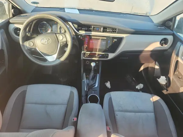 5YFBURHEXHP734082 2017 TOYOTA COROLLA - Image 8