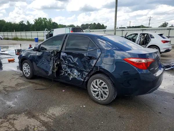 5YFBURHEXHP734146 2017 TOYOTA COROLLA - Image 2
