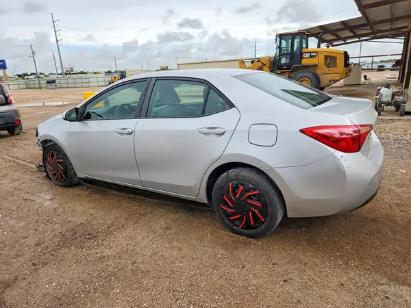 5YFBURHEXHP734731 2017 TOYOTA COROLLA - Image 2