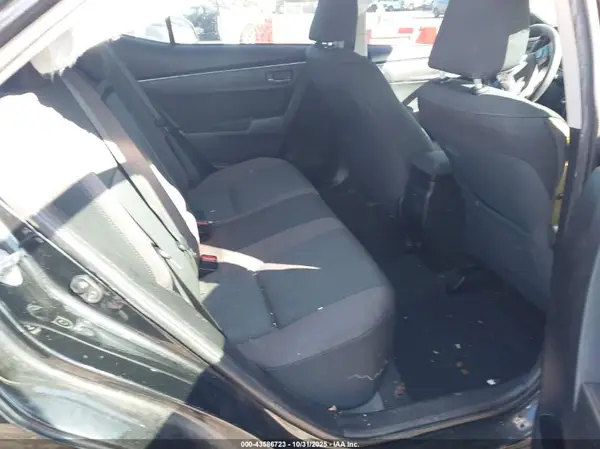 5YFBURHEXHP737807 2017 TOYOTA COROLLA - Image 8