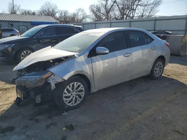 5YFBURHEXJP742527 2018 TOYOTA COROLLA - Image 1